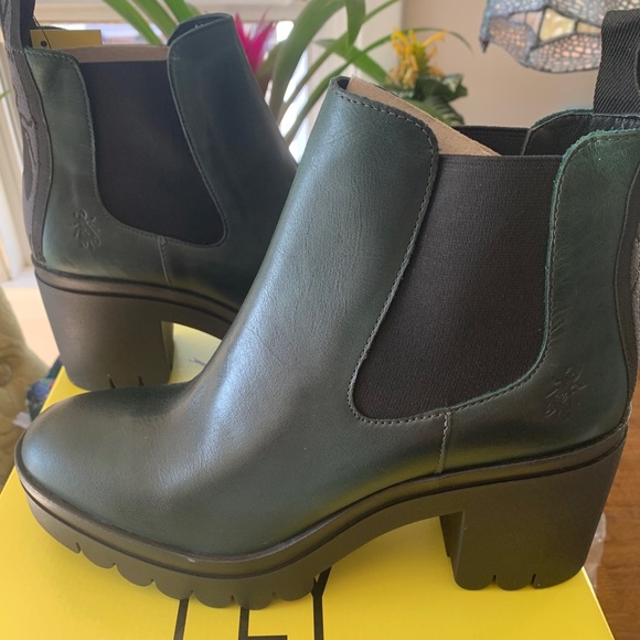 Fly London boots - Picture 1 of 9